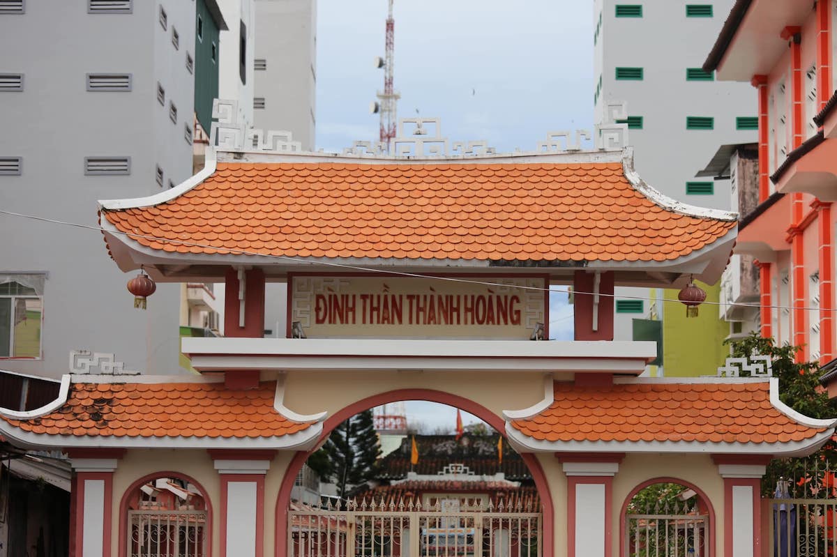 Đ&igrave;nh thần Th&agrave;nh Ho&agrave;ng